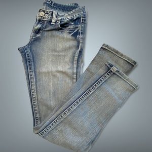 Rue21 Distress Low-rise skinny jeans Sz 7/8 Long
